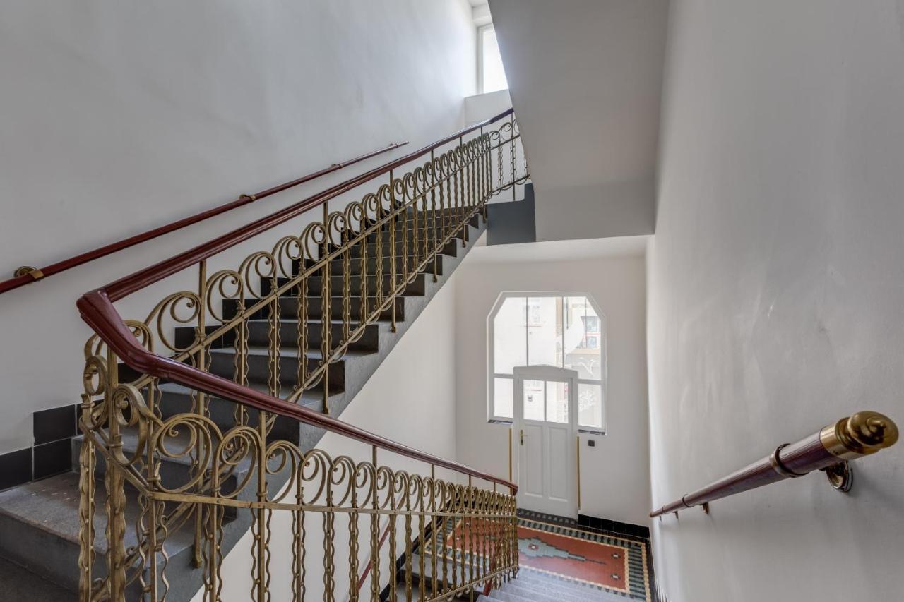 Luxury Riverside Apartments In The Center Of Прага Экстерьер фото